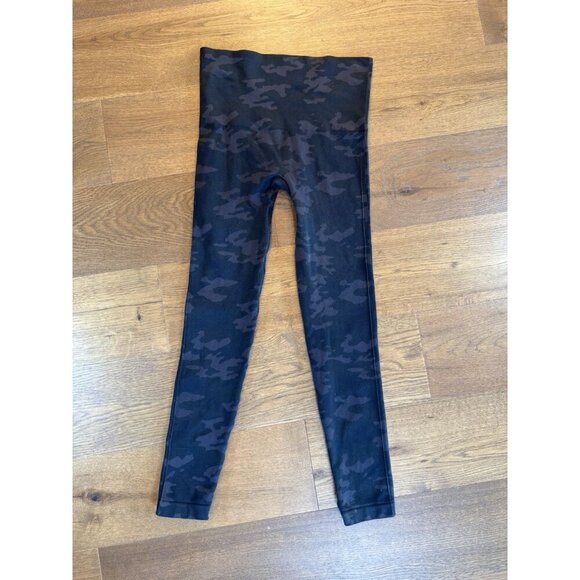 Spanx Womens Look at Me Now Seamless Leggings Camo Size Medium - Picture 5 of 7